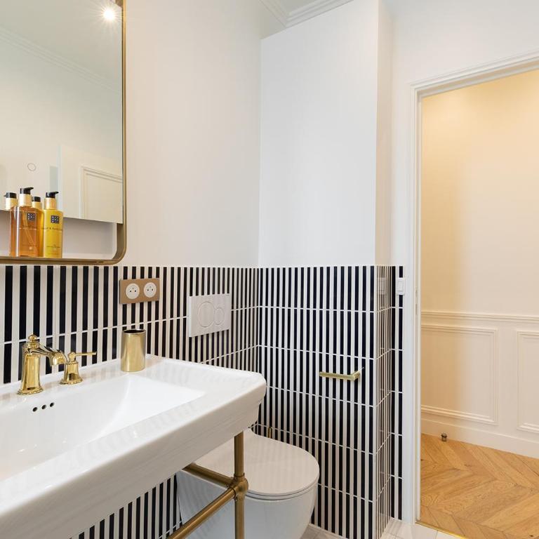 Pick A Flat's Apartments in Batignolles - Rue Gauthey - One-Bedroom Apartment - 1