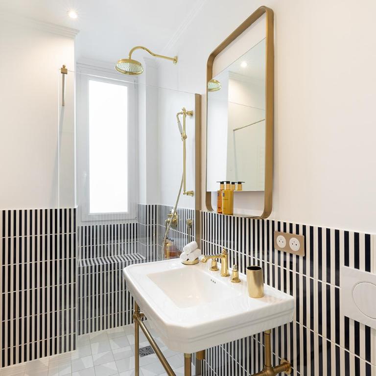 Pick A Flat's Apartments in Batignolles - Rue Gauthey - One-Bedroom Apartment - 5