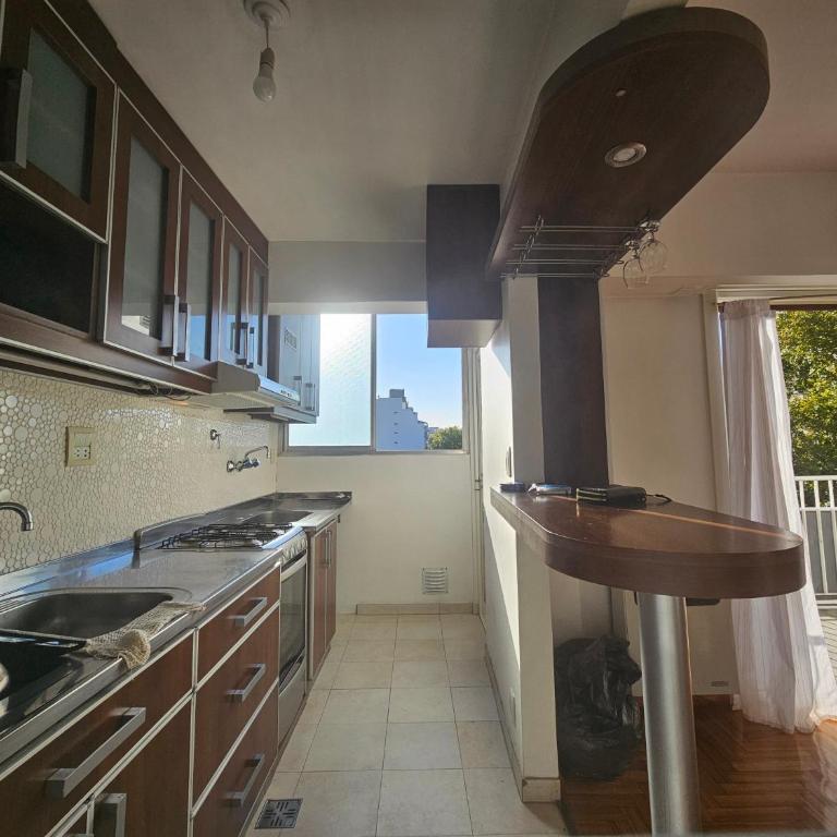 Hermoso 2 ambientes con balcón y lavadero - Apartamento de 1 dormitorio - 25