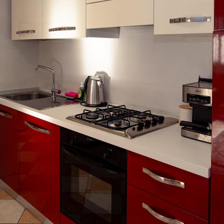 HOLA Terrace Apartment - Appartamento con 2 Camere da Letto, Balcone e Terrazza - 11