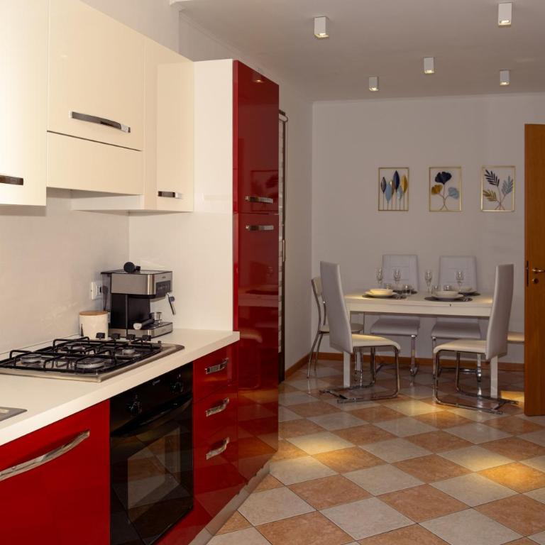 HOLA Terrace Apartment - Appartamento con 2 Camere da Letto, Balcone e Terrazza - 9