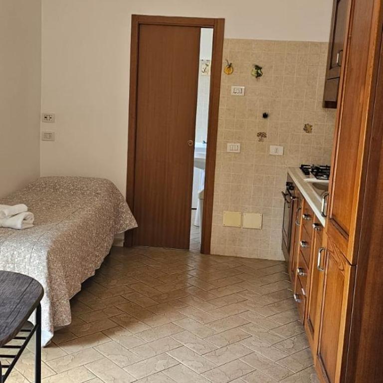 Claudio's Home Airport - Appartamento Monolocale con Balcone - 13