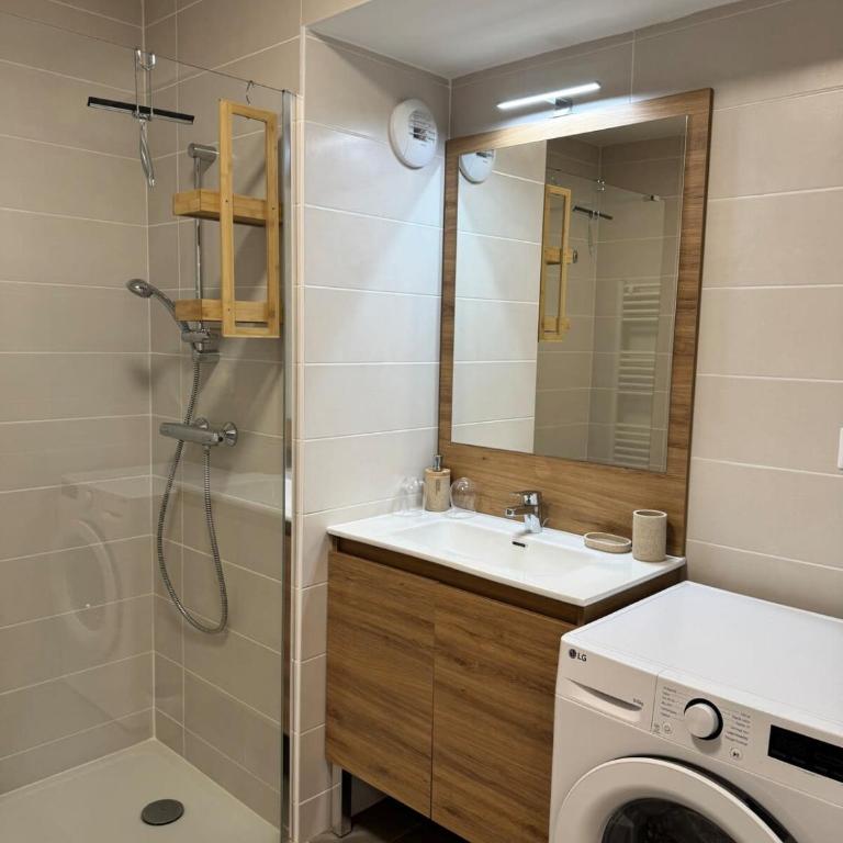 Le Doublaix - Superbe T3 neuf - Parking privé - - Apartment - 6