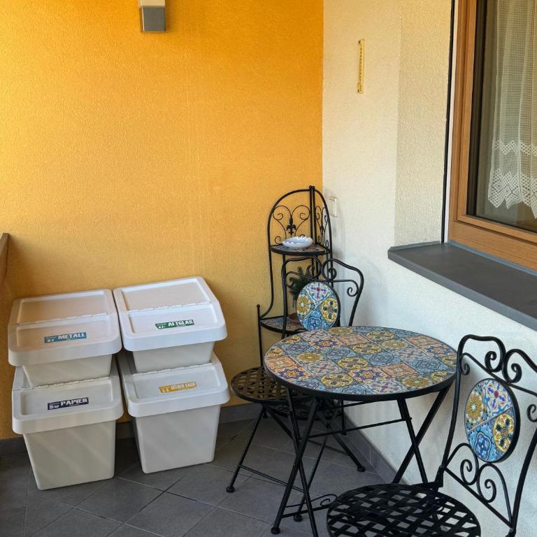 Mountain Flat Luna -Next train station Dobbiaco- - Appartamento Superior con 2 Camere da Letto e Balcone - 25