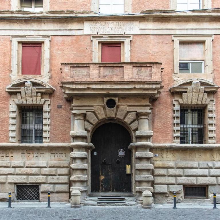 Design Suite in Historical Palace - Appartamento con 2 Camere da Letto - 2