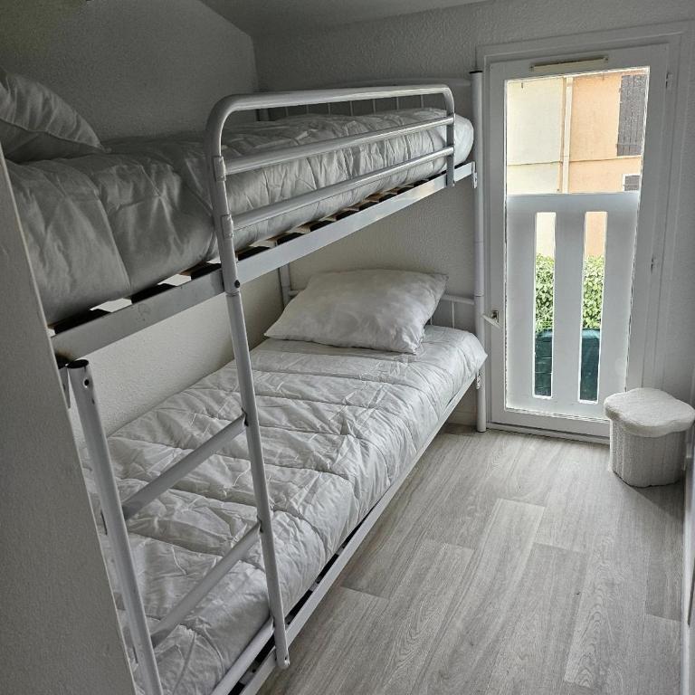 Maison totalement renovée à Marseillan - 6 couchages - avec parking - près de l'étant de Thau - Maison 2 Chambres - 5
