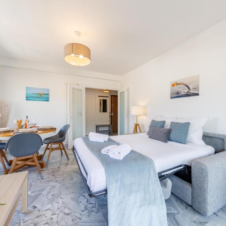 Vue Mer, Terrasse & Garage Privé, Lumineux Appartement à 2 min de la plage - Appartement 1 Chambre - 8