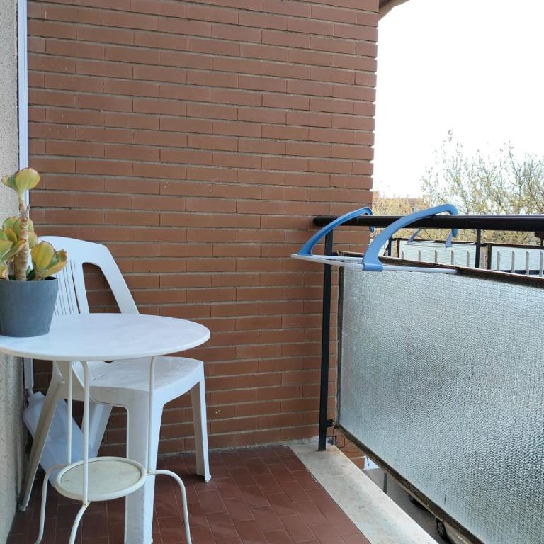 By Grace - Camera Tripla con Bagno Privato Esterno - 8