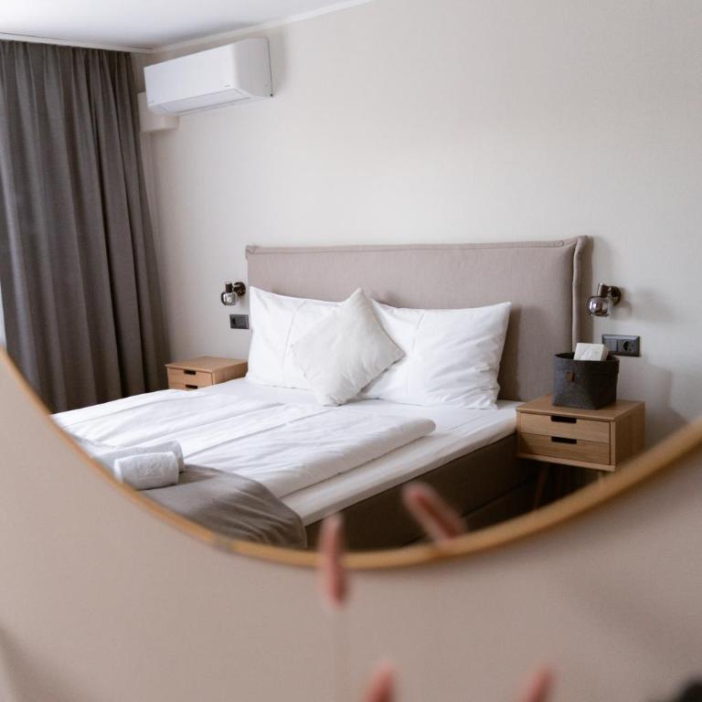 Das Weinkitz - Zimmer mit Kingsize-Bett und Bergblick - 5