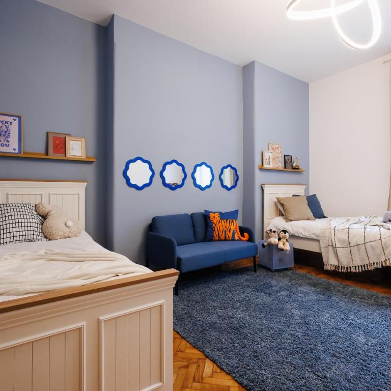 Creative Shelter 108m2 with Balcony Old Town - Three-Bedroom Premium Apartment with Balcony - 12