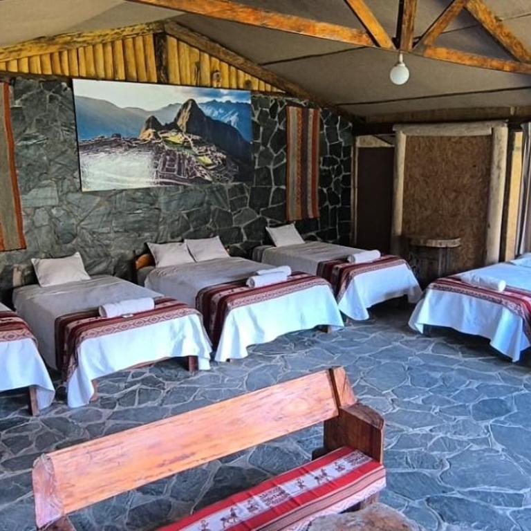 Araplay Lodge - Family Room - 1