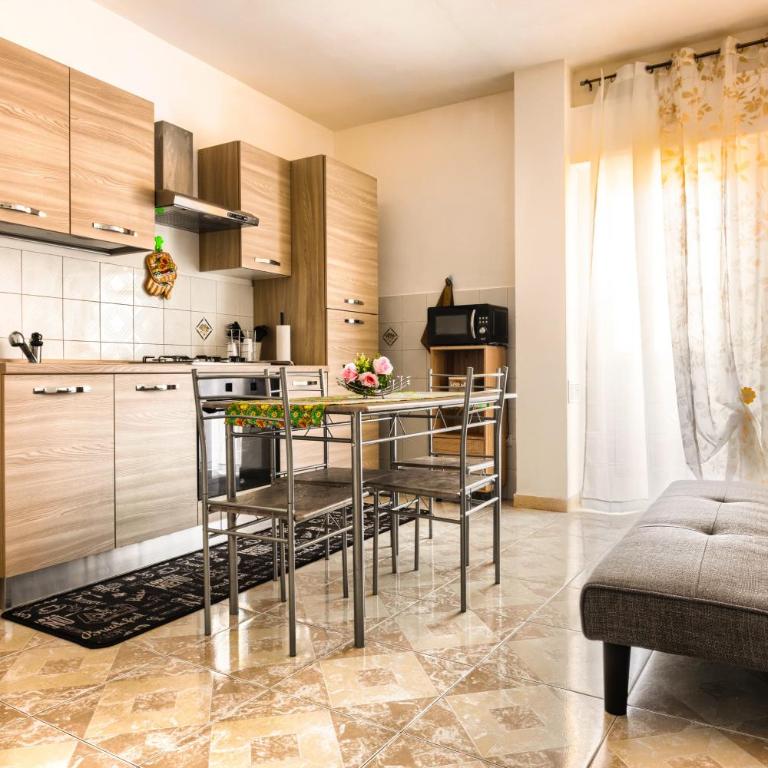 Casa Vacanze La Dolce Vita - Two-Bedroom Apartment - 7