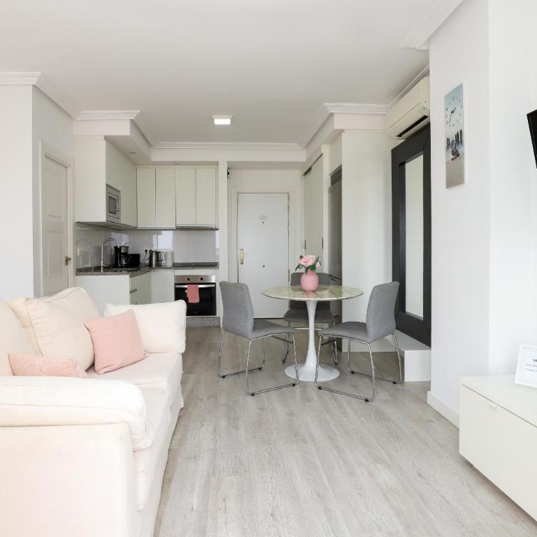 Romana Playa studio - beachfront complex Elviria - Studio Apartment with Sea View - 14