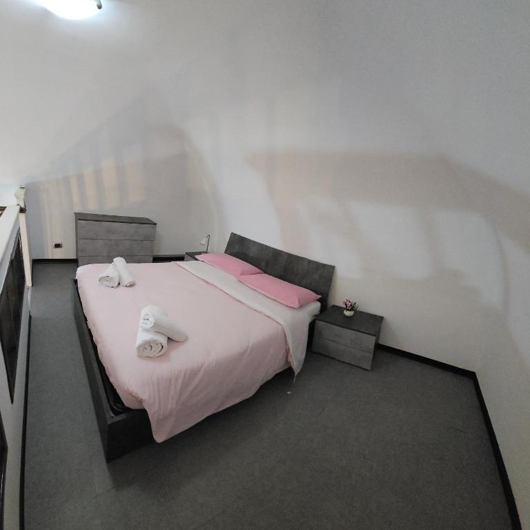 Dany House - Camera Quadrupla con Bagno Privato - 12
