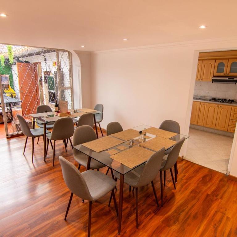 New York Style Boutique House - Exclusive Mansión with inside game room and premium área next to iconic Unicentro Shopping Mall - Villa - 29