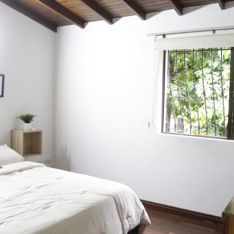 Casa Serene - Habitación Savia - Habitación Doble con baño compartido - 1 o 2 camas - 1