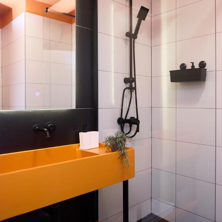 Brent Collection - Apartments in City Center - Studio - 4
