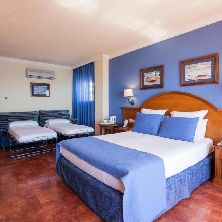 Hotel Isabel - Habitación Doble Superior (2 adultos + 2 niños) - 14
