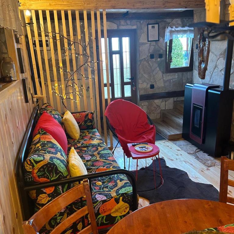 NV Mountain House - Two-Bedroom House - 8