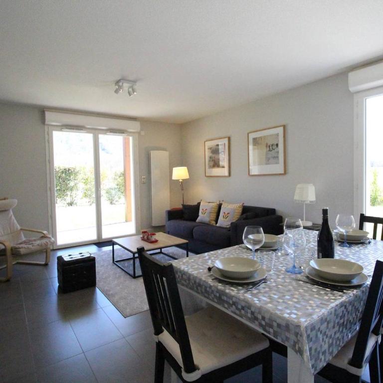 Appartement moderne 51m² à Luchon - 4 pers, Terrasse, Parking - FR-1-313-241 - Appartement - 1