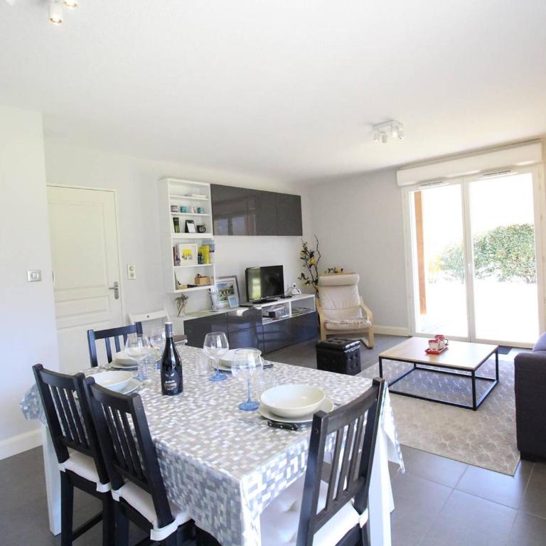Appartement moderne 51m² à Luchon - 4 pers, Terrasse, Parking - FR-1-313-241 - Appartement - 9