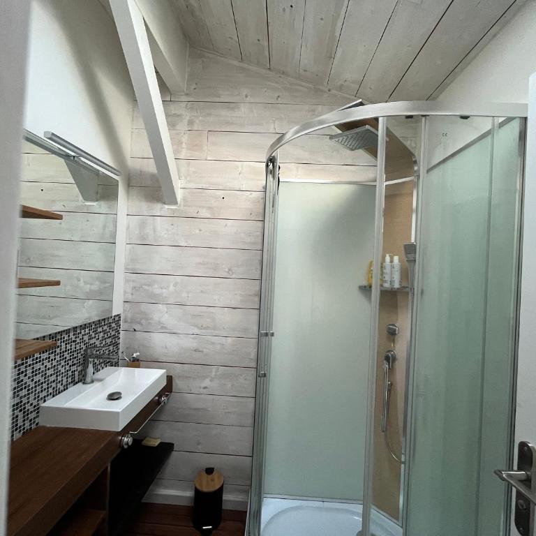 Belle maison de 4 chambres au bord du canal à Cazaux - FR-1-319-598 - Maison de Vacances - 12
