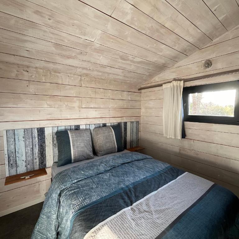 Belle maison de 4 chambres au bord du canal à Cazaux - FR-1-319-598 - Maison de Vacances - 17