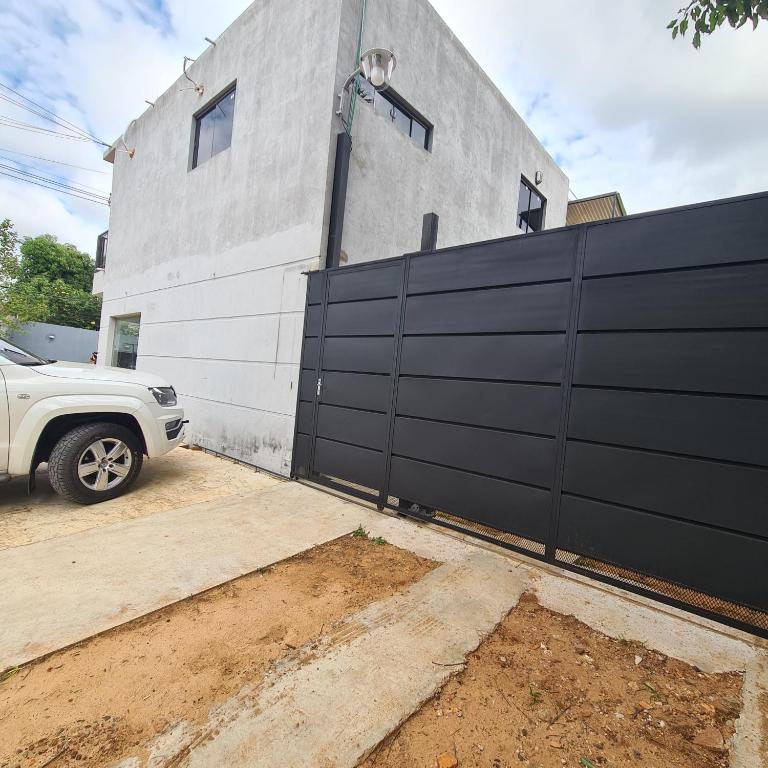 Comodo Dpto bien equipado cerca de Aeropuerto y COP Comité Olímpico Py - Apartamento de 2 dormitorios con balcón - 25