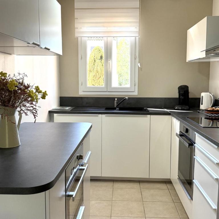 Maison Calme 6 Pers. au Golf Pont Royal - Piscine, Terrasse, Parking, Clim, Fibre - 13370 Mallemort - FR-1-658-24 - Maison de Vacances - 19