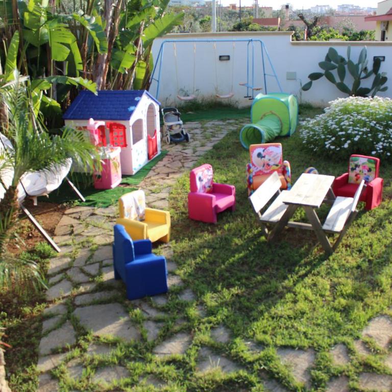 Villa Casa Vacanze Fiore - Appartamento con 2 Camere da Letto, Terrazza Privata e Vista Mare - 5
