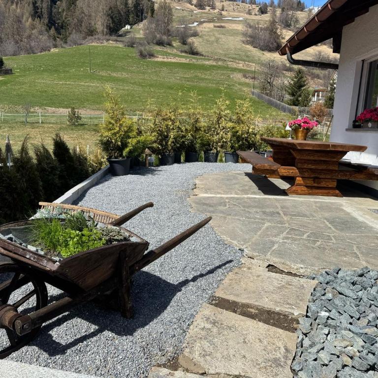 Exklusives Berg-Bijou mit Bergblick mit privaten Wellnessbereich Hot Tube und Sauna -Hunde herzlich Willkommen mit eingezäunten Grundstück - Ferienhaus - 84