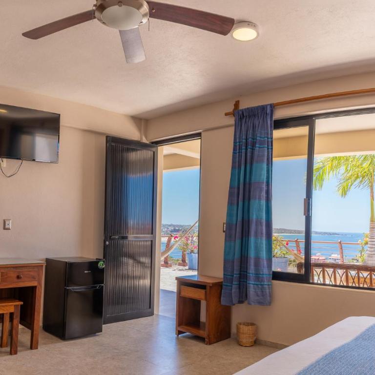 Hotel El Mirador - Habitación con cama extragrande y vistas al mar - 8