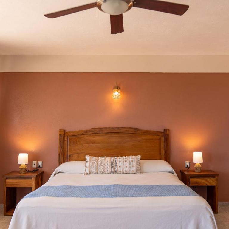 Hotel El Mirador - Habitación con cama extragrande y vistas al mar - 14