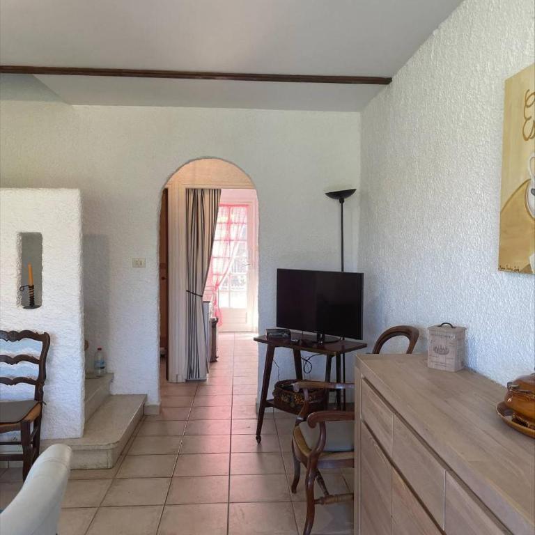 SP460-009 Maison 4 pièces SAINT PIERRE LA MER - Casa de 3 dormitorios - 7