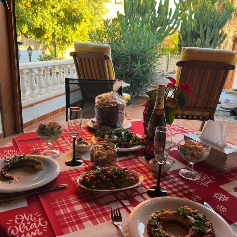 CACTUS's HOUSE, 150 m beach, 1 bdr, 4 guests, wifi, Netflix, - Deluxe Bungalow mit Gartenblick - 3