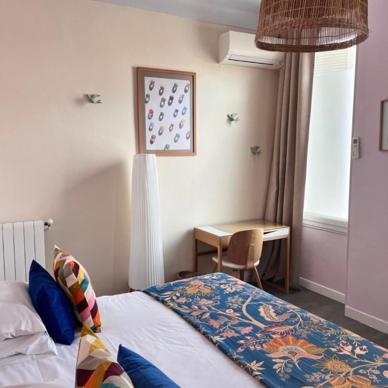 Hôtel Eden - La Baigneuse - Chambre Double Classique avec Vue sur la Cour - 7