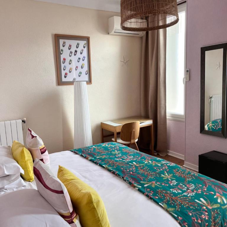 Hôtel Eden - La Baigneuse - Chambre Double Classique avec Vue sur la Cour - 3