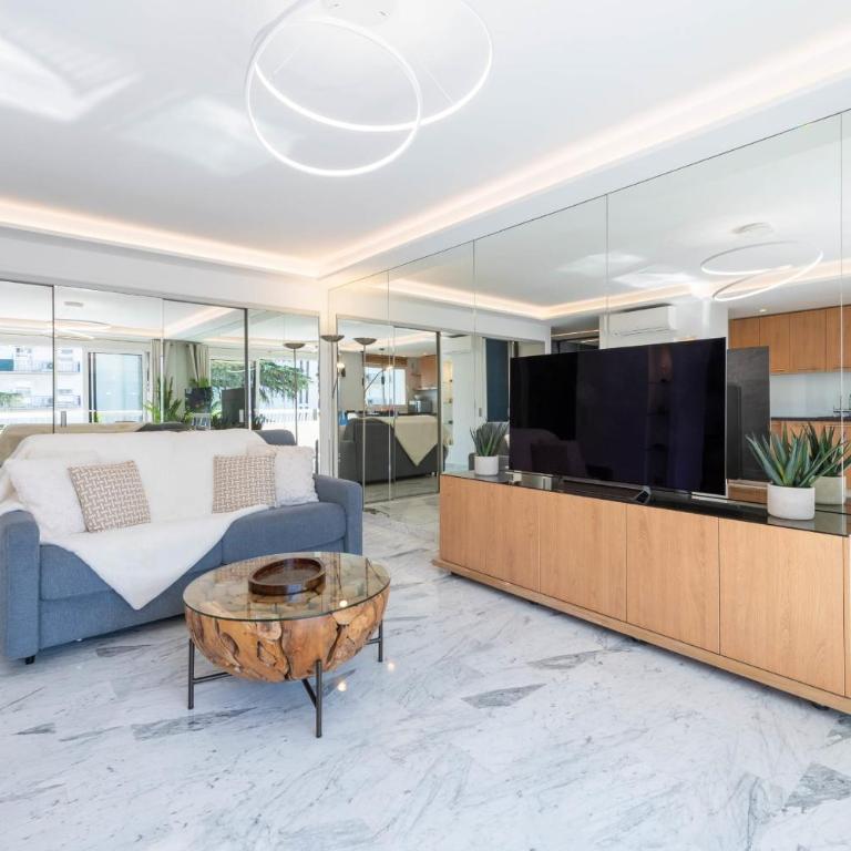 Spacious 1-Br Apartment with Terrace Heart of Cannes - Apartment - 10