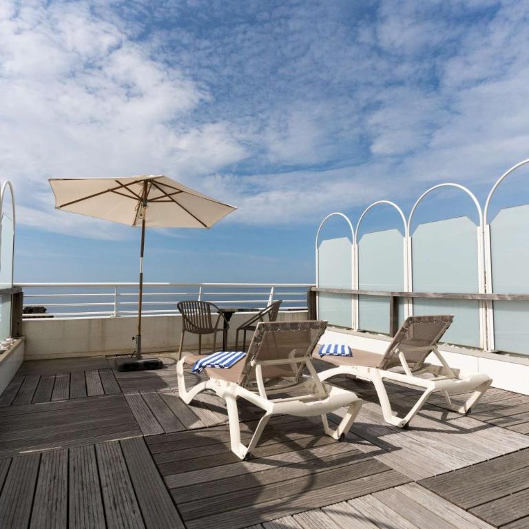 Best Western Hotel De La Plage Saint Marc sur Mer - Chambre Prestige - Vue sur Mer et Terrasse - 1