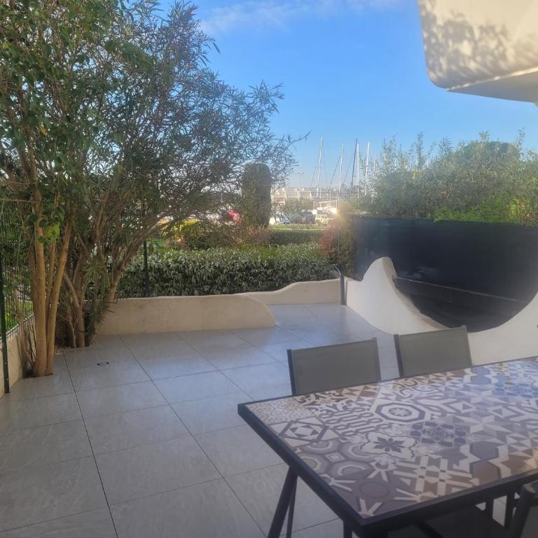 Spacieux rez de jardin vue sur port de plaisance - Appartement 1 Chambre - 1