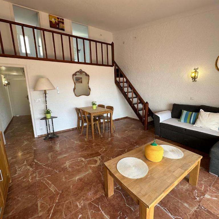 Impresionantes vistas del mar en Roses, Canyelles AV-37 - Two-Bedroom Apartment - 10
