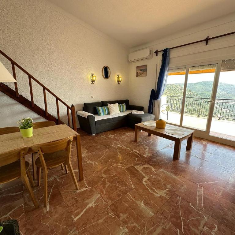 Impresionantes vistas del mar en Roses, Canyelles AV-37 - Two-Bedroom Apartment - 13