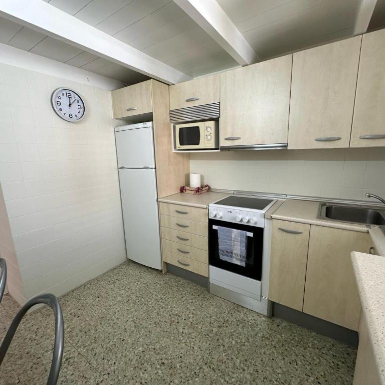 Impresionantes vistas del mar en Roses, Canyelles AV-37 - Two-Bedroom Apartment - 15