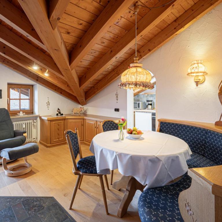 Ferienwohnung Sonnenblick - Apartment mit 1 Schlafzimmer - 2
