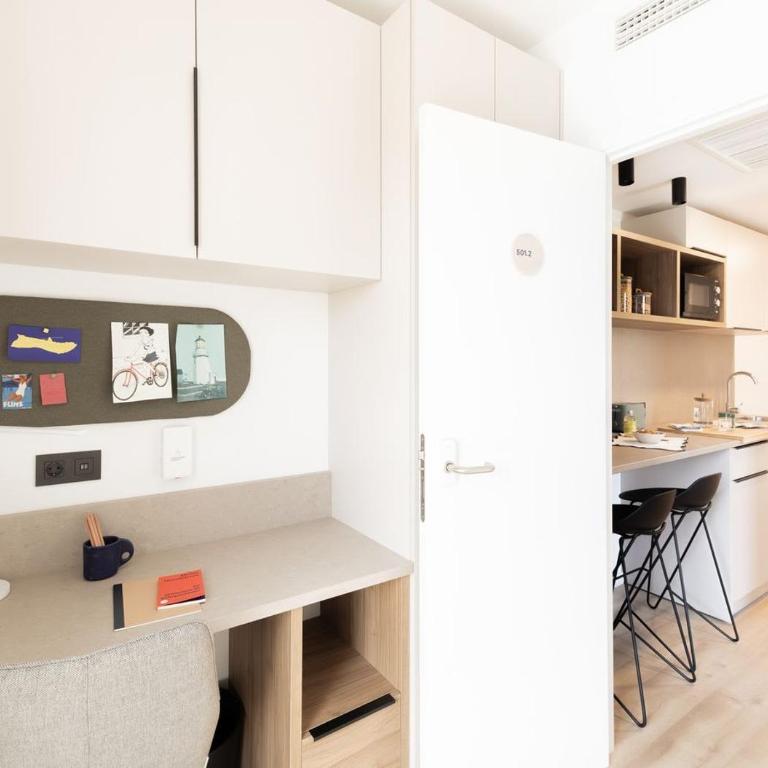 Canvas Pamplona Plazaola - Two-Bedroom Standard Apartment - 9