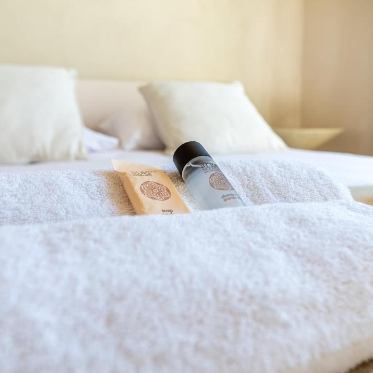 Lease Mobility l Champs-Elysée & Eiffel View l Triplex 2BR & Rooftop - Two-Bedroom Apartment with City View - 8