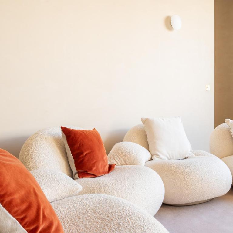 Lease Mobility l Champs-Elysée & Eiffel View l Triplex 2BR & Rooftop - Two-Bedroom Apartment with City View - 3
