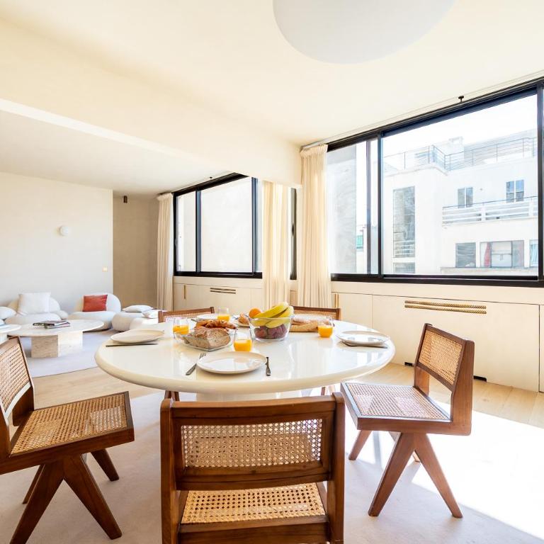 Lease Mobility l Champs-Elysée & Eiffel View l Triplex 2BR & Rooftop - Two-Bedroom Apartment with City View - 13