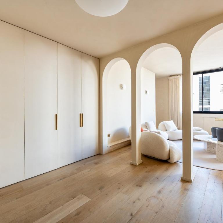 Lease Mobility l Champs-Elysée & Eiffel View l Triplex 2BR & Rooftop - Two-Bedroom Apartment with City View - 35