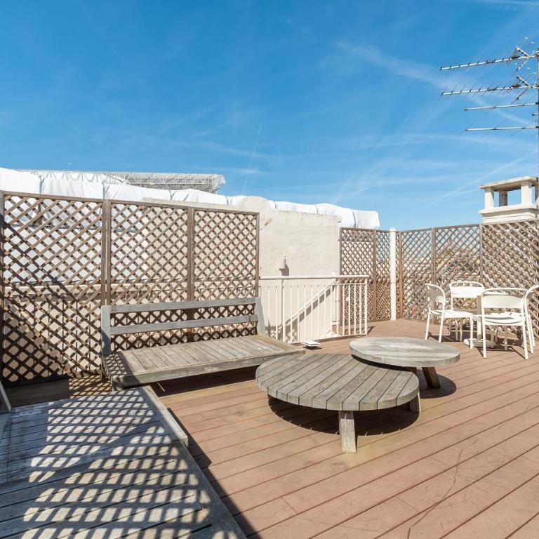 Lease Mobility l Champs-Elysée & Eiffel View l Triplex 2BR & Rooftop - Two-Bedroom Apartment with City View - 37